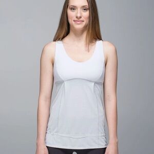 Lululemon Hustle & Bustle Tank Luxtreme Light Drawstring Waist light gray Size 6